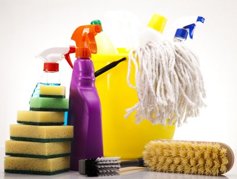 Hot water extraction process for carpet fibres